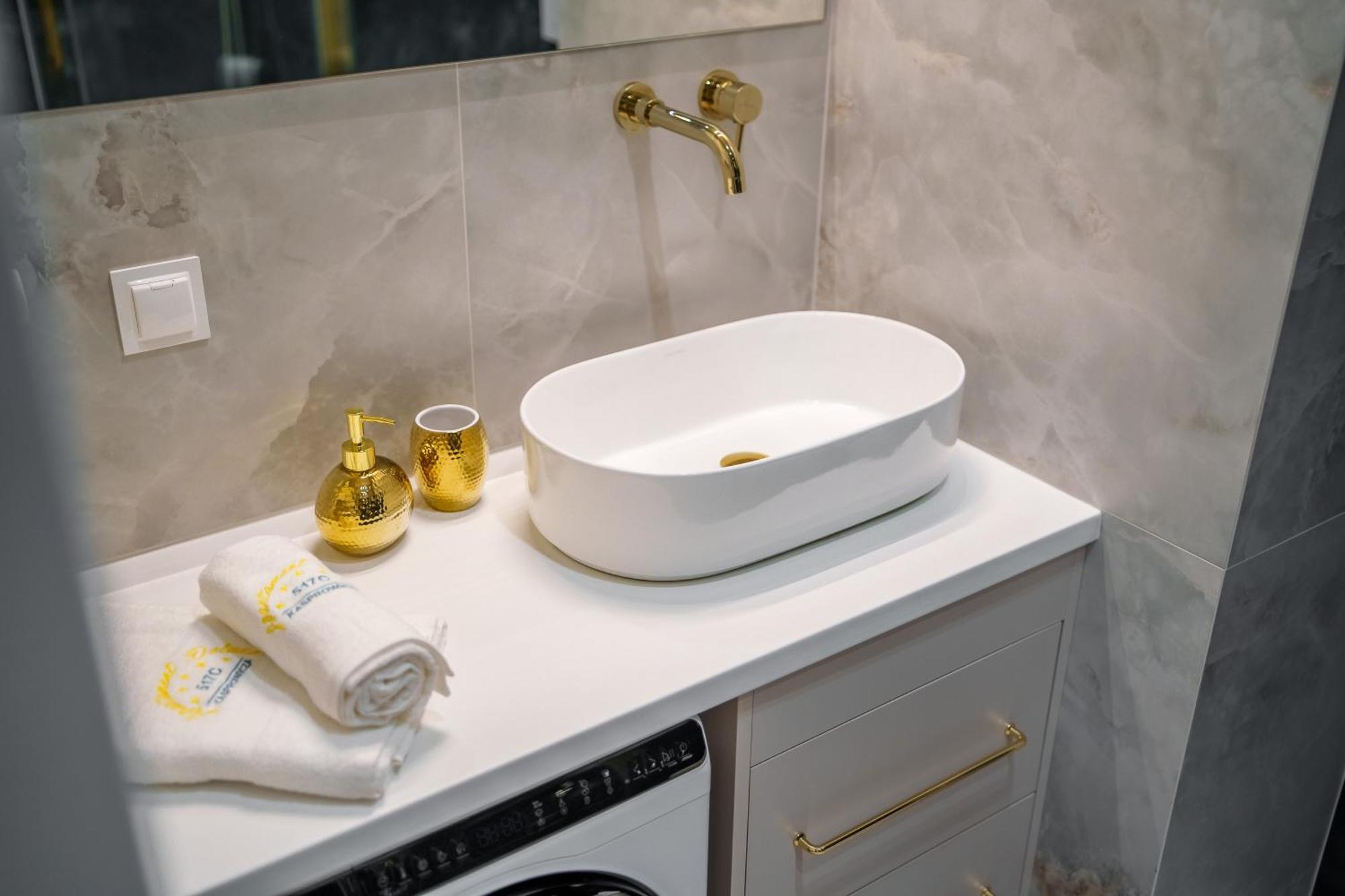 Apartament Delux Kasprowicza 20C Prywatny Parking Basen Sauna Oraz Silownia W Cenie Kołobrzeg Extérieur photo